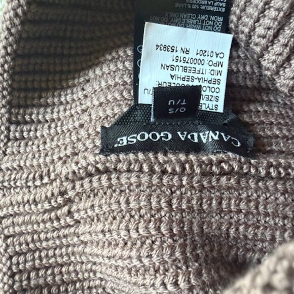 Canada Goose Rib Toque - Picture 2 of 5